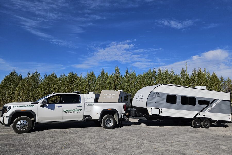RV towing service Ottawa – second view