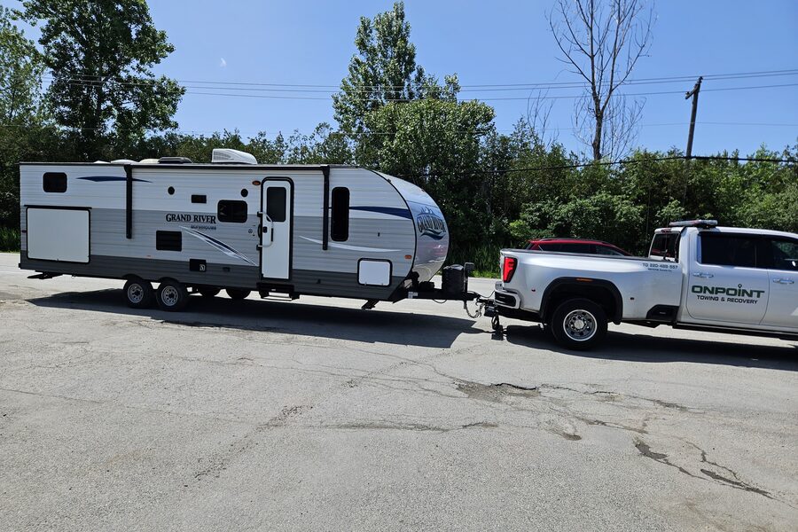 RV motorhome towing Ottawa – alternate angle
